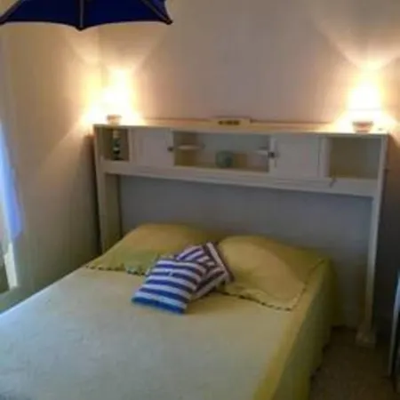 Apartamento Apt With Terrace At 10min Walk From The Beach Saint-Raphaël